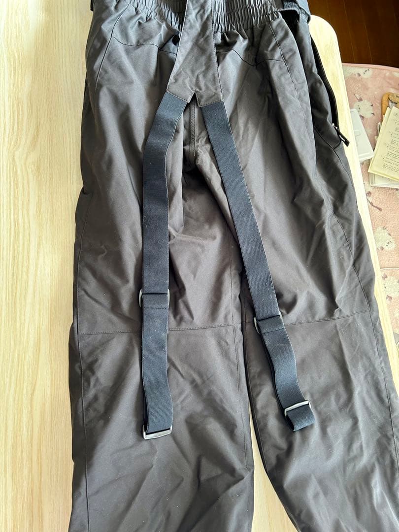 試着のみ　DESCENTE ブラック スキーウェア