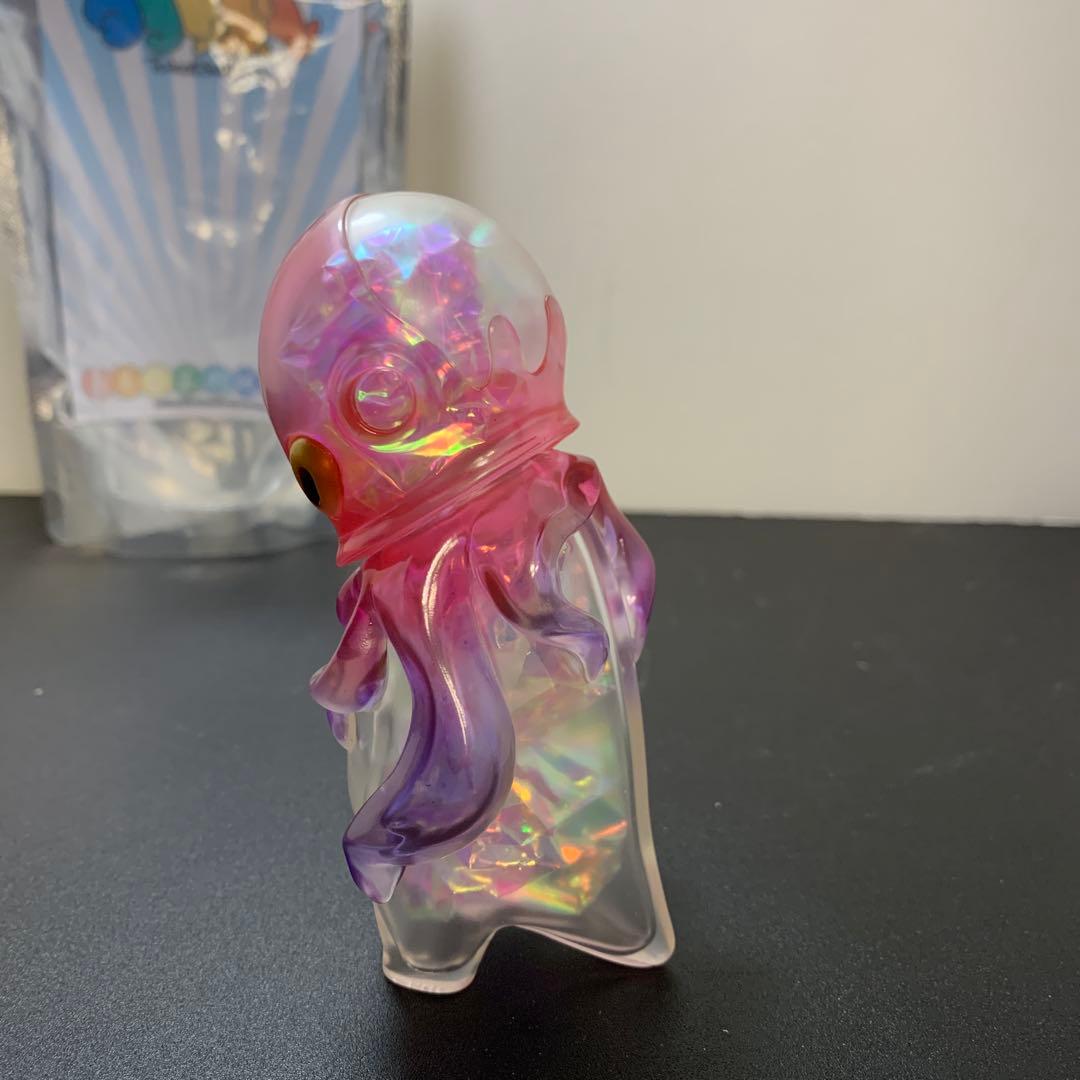 フィギュア　タコツボン(オーロラクリアレッド) ソフビ　墓場の画廊限定