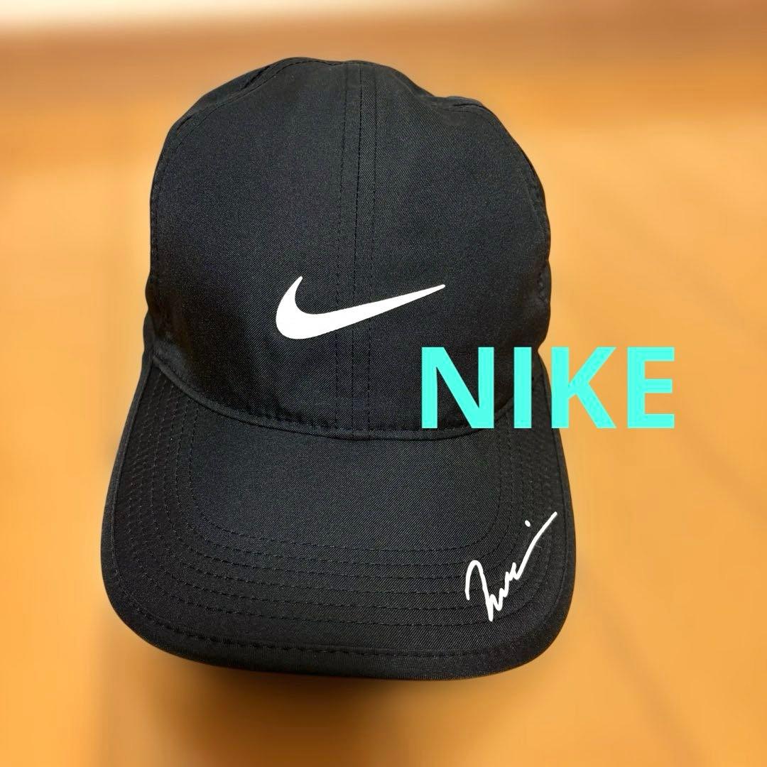 極美品　ナイキ　大阪なおみサインプリント入り　テニスキャップ　ユニ1サイズ