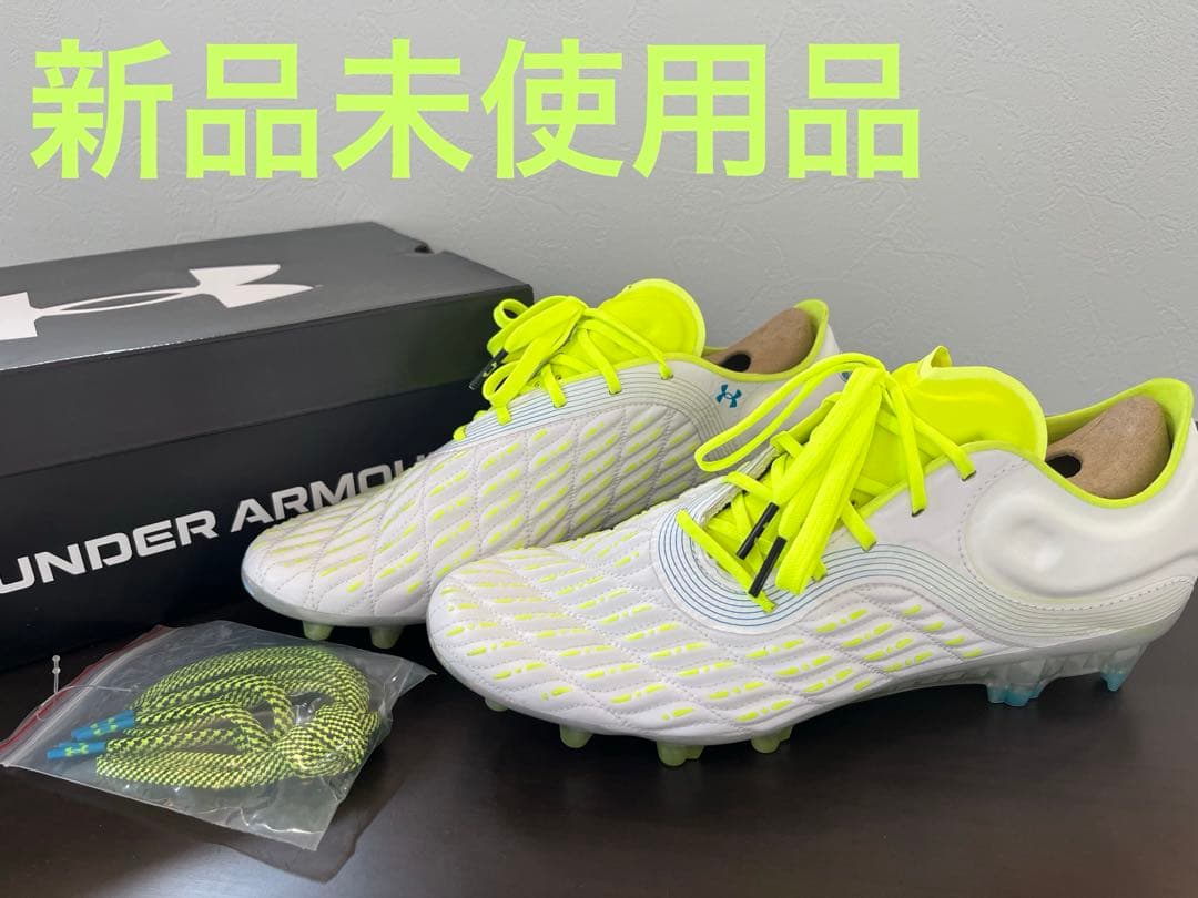 【新品未使用】Under Armour マグネティコ　エリート　スパイク