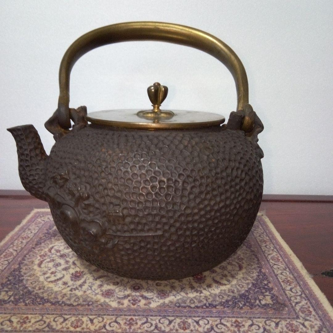 亀文堂　鉄瓶　楼閣廊紋様