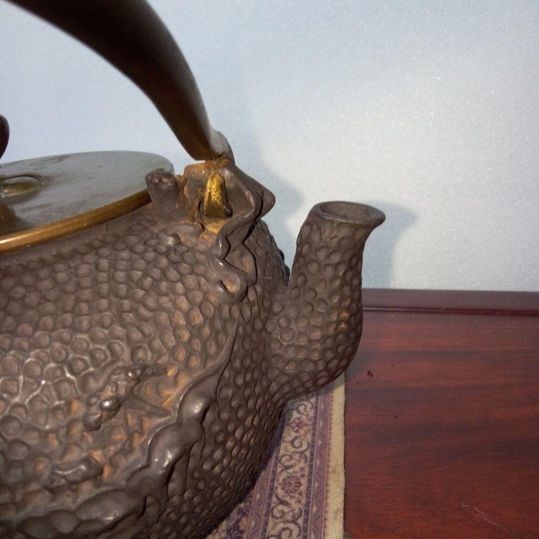 亀文堂　鉄瓶　楼閣廊紋様