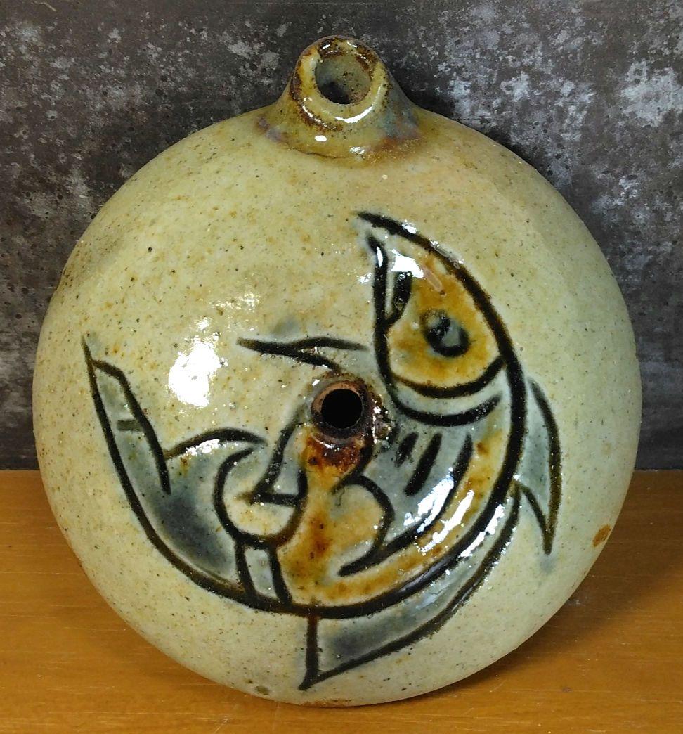 人間国宝 金城次郎 壷屋焼水滴 栞 共箱 美品 壺屋焼 魚紋水滴 やちむん