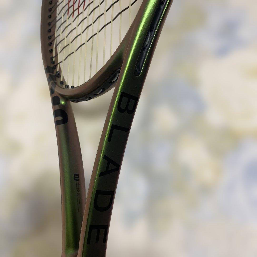 Wilson Blade V8 98 テニスラケット
