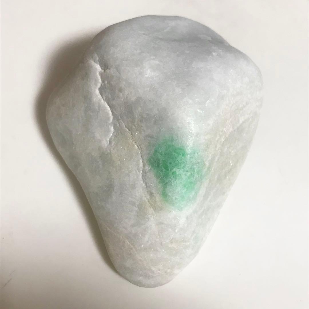 糸魚川翡翠　高透過　白アップルグリーン　大きめ　267g