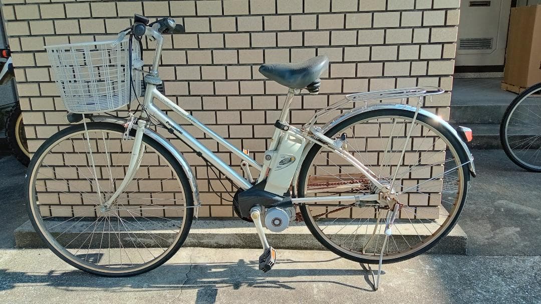 電動アシスト自転車 ホワイト バスケット付き