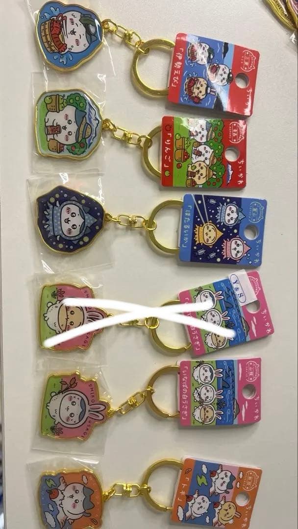 2/3まで掲載　複数購入の方優先！ご当地ちいかわ　キーホルダー　【ハチワレ多め】