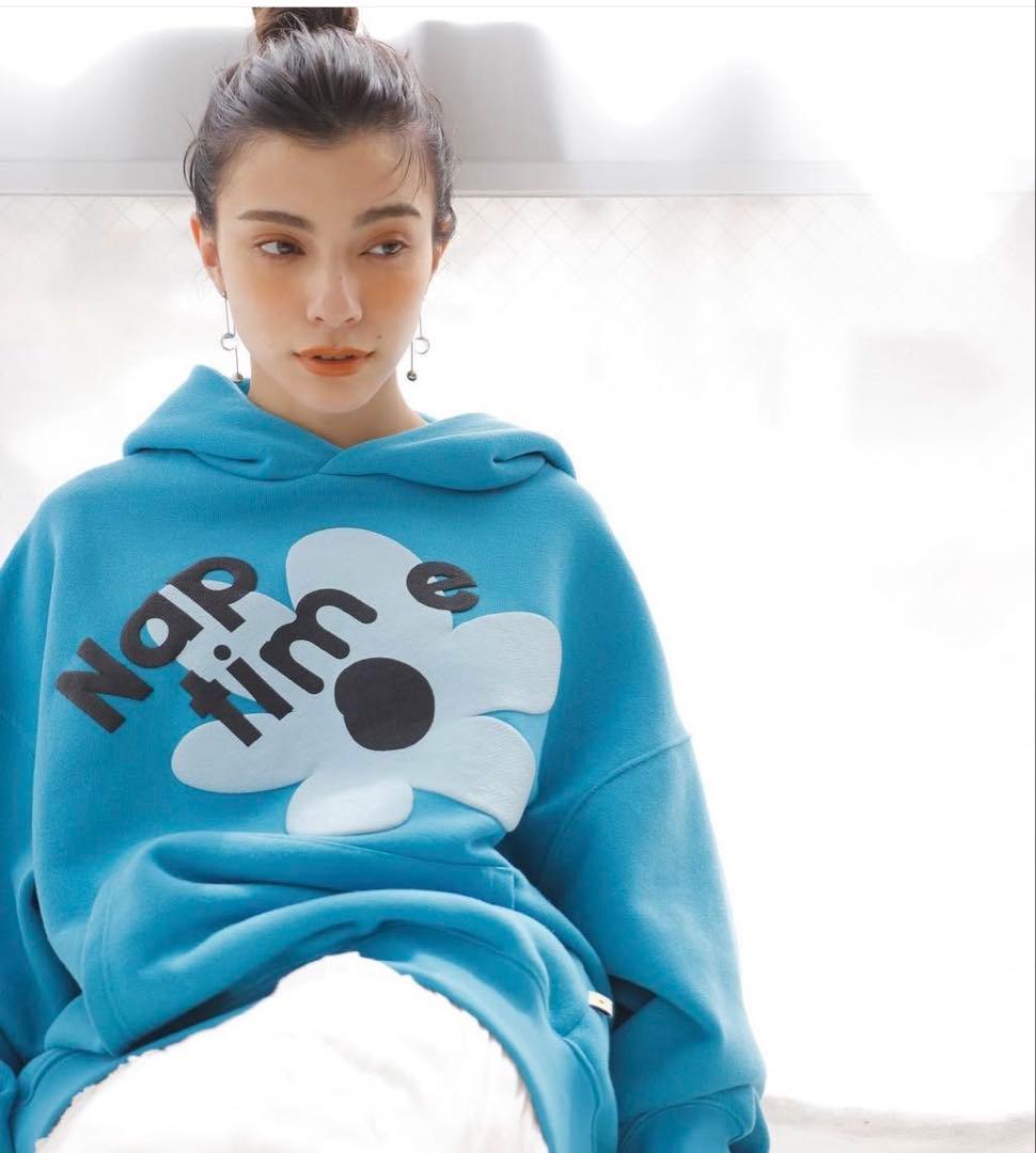 ナップタイム　naptime. Nissy 西島隆弘　スウェット　パーカー　青