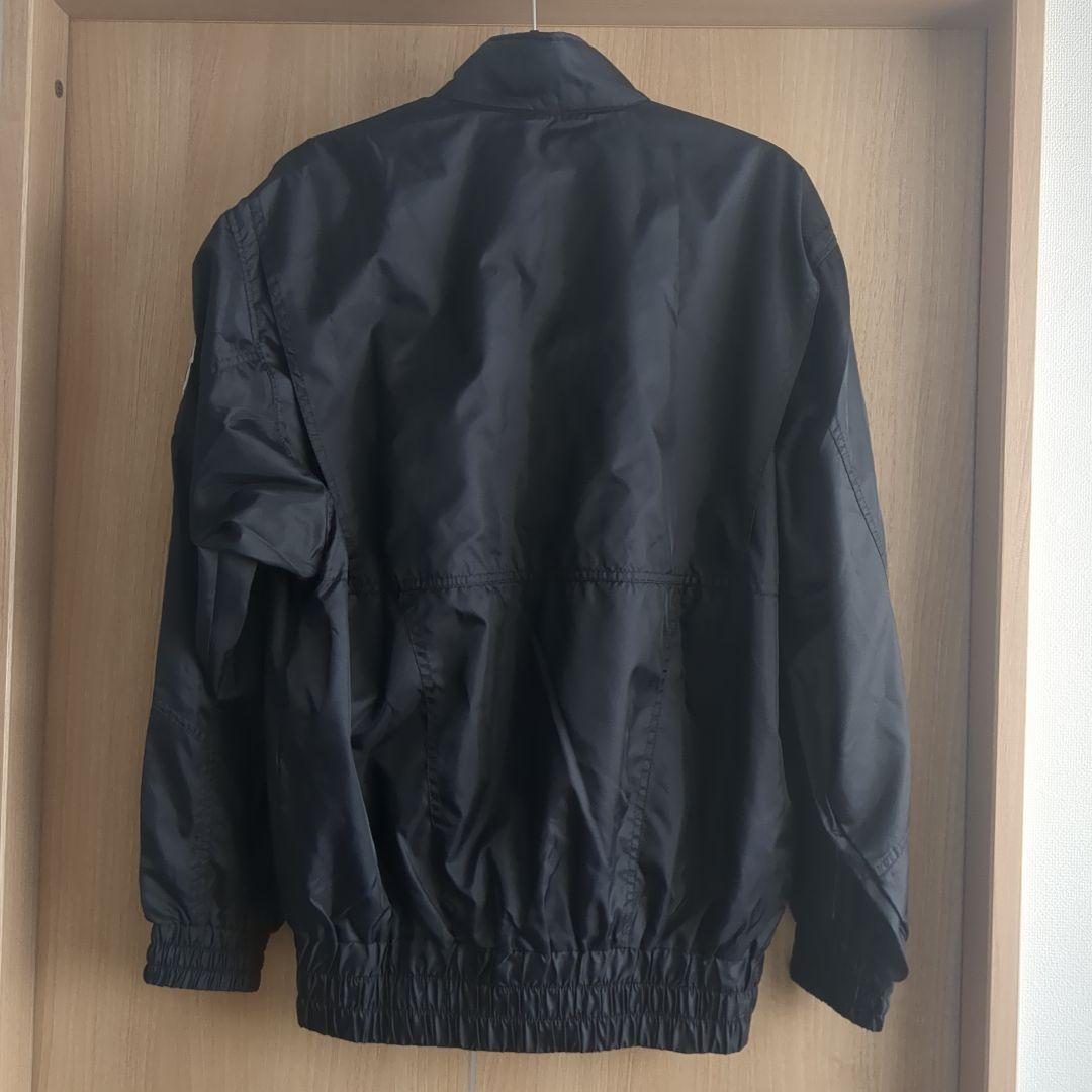 読売ジャイアンツ　巨人　ナイロンジャケット