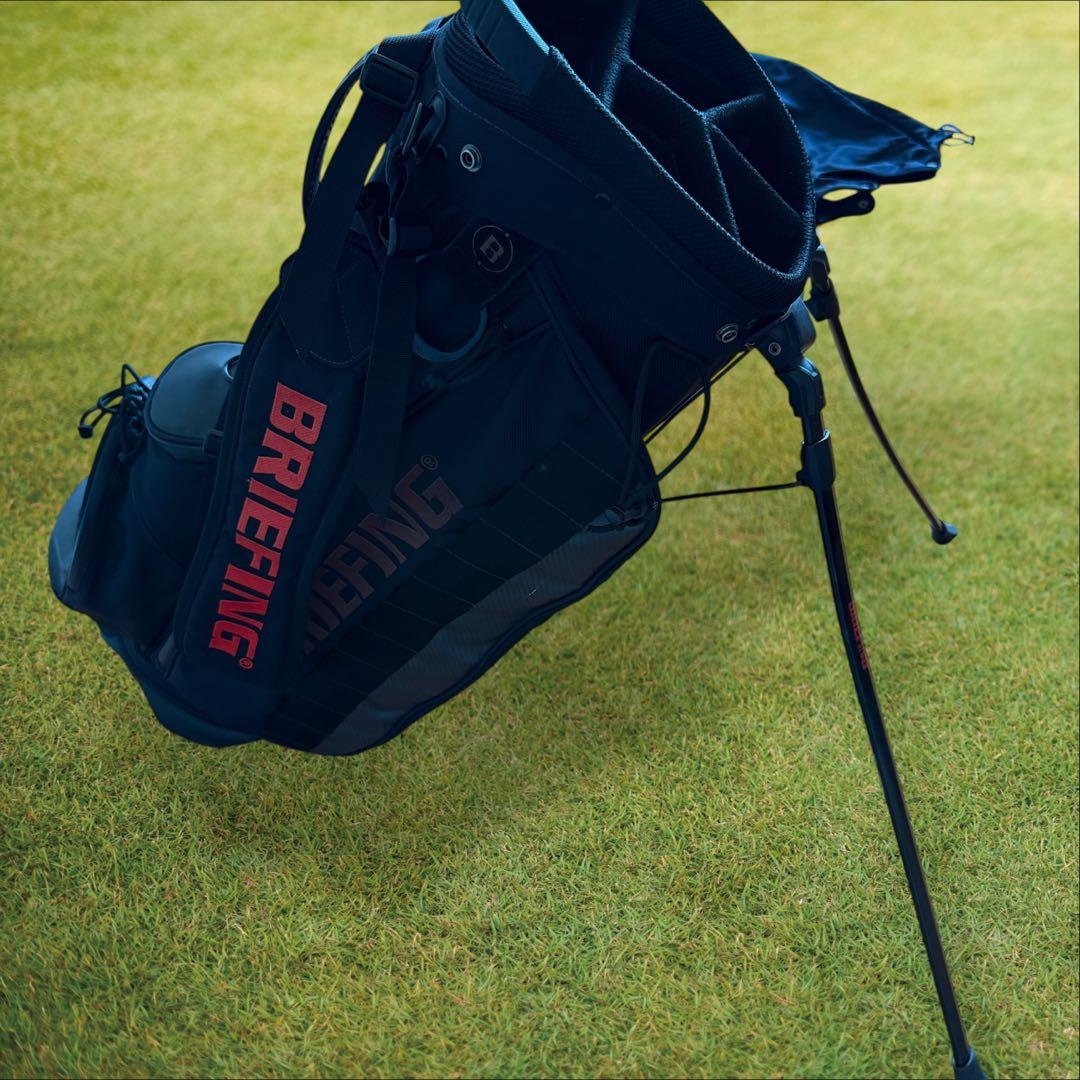 表参道ヒルズ限定モデル　ブリーフィング　キャディバッグ　黒　CR-4 カーボン