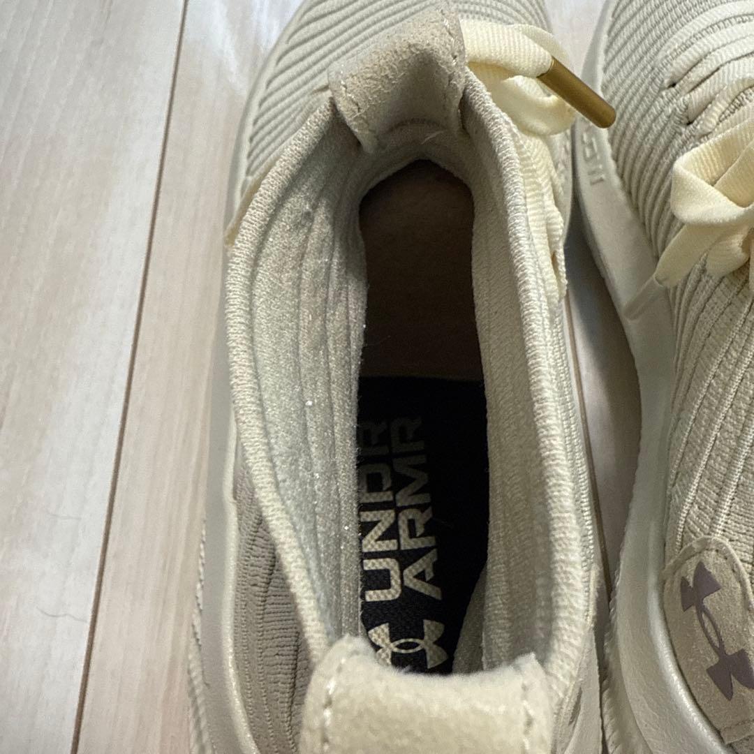 日本未発売 アンダーアーマー Flow Futr X Elite 27.0cm