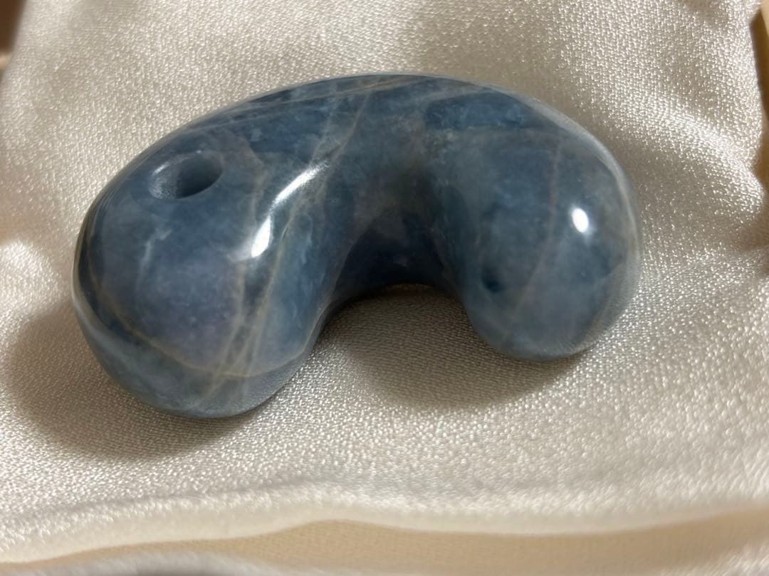 【55g】糸魚川翡翠 コン沢 青翡翠 入コン沢 勾玉 ひすい 大勾玉