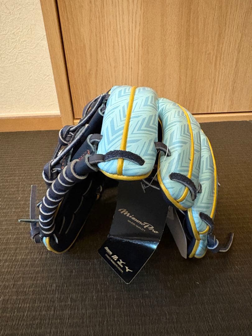 ミズノプロ　軟式内野手用グラブ　新品未使用