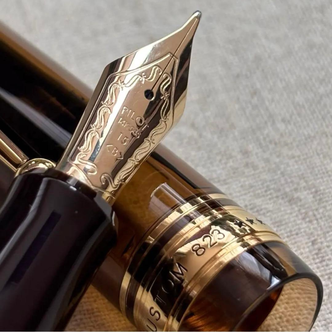 PILOT パイロットCUSTOM カスタム ８２３　14K 585 B太字