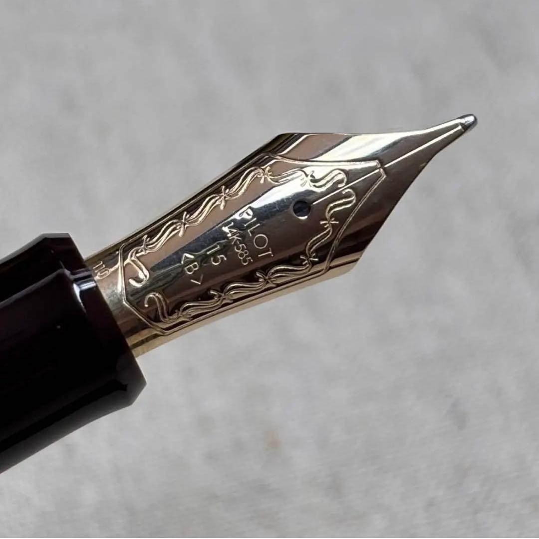 PILOT パイロットCUSTOM カスタム ８２３　14K 585 B太字