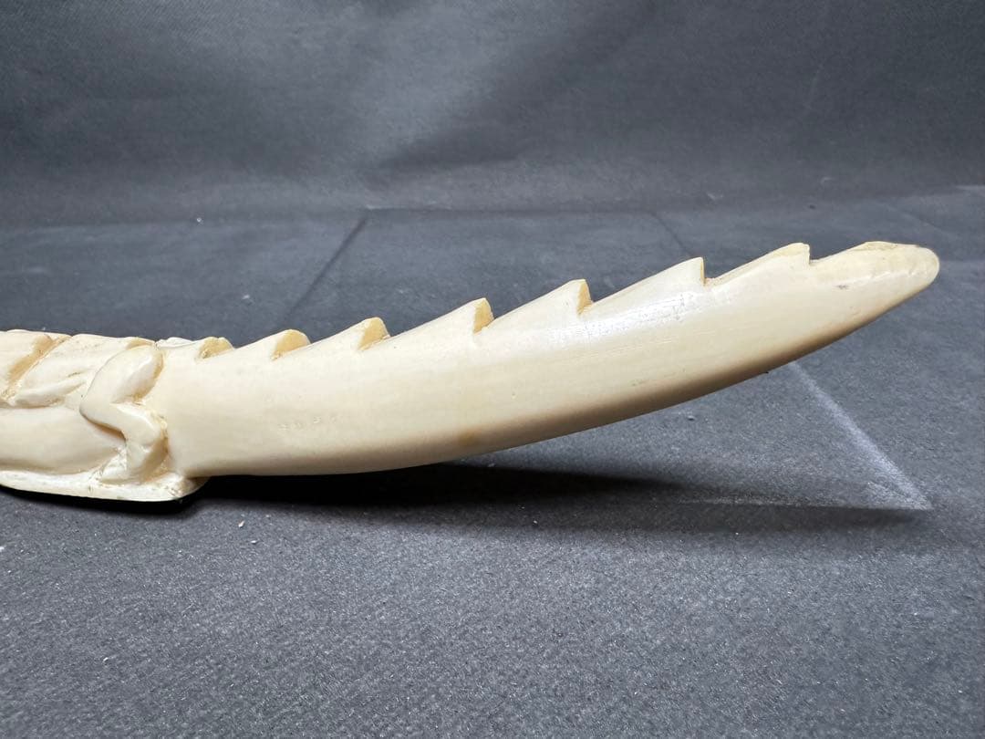 極上　ワニ　天然素材　置物　飾り物　古美術品　 置物　細密細工　骨董　ア魔除け