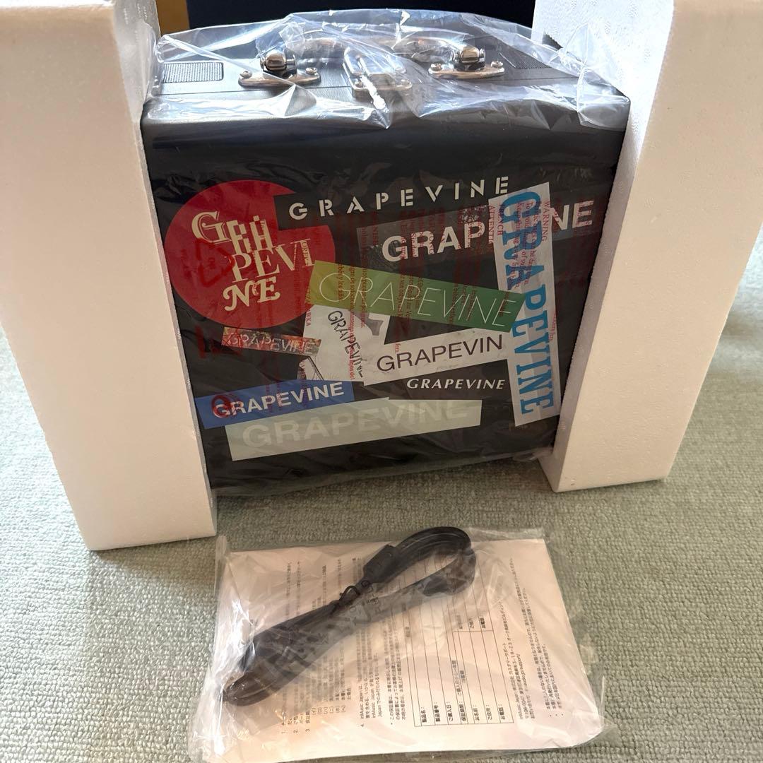 【未使用】GRAPEVINEオリジナルデザインポータブル レコードプレーヤー