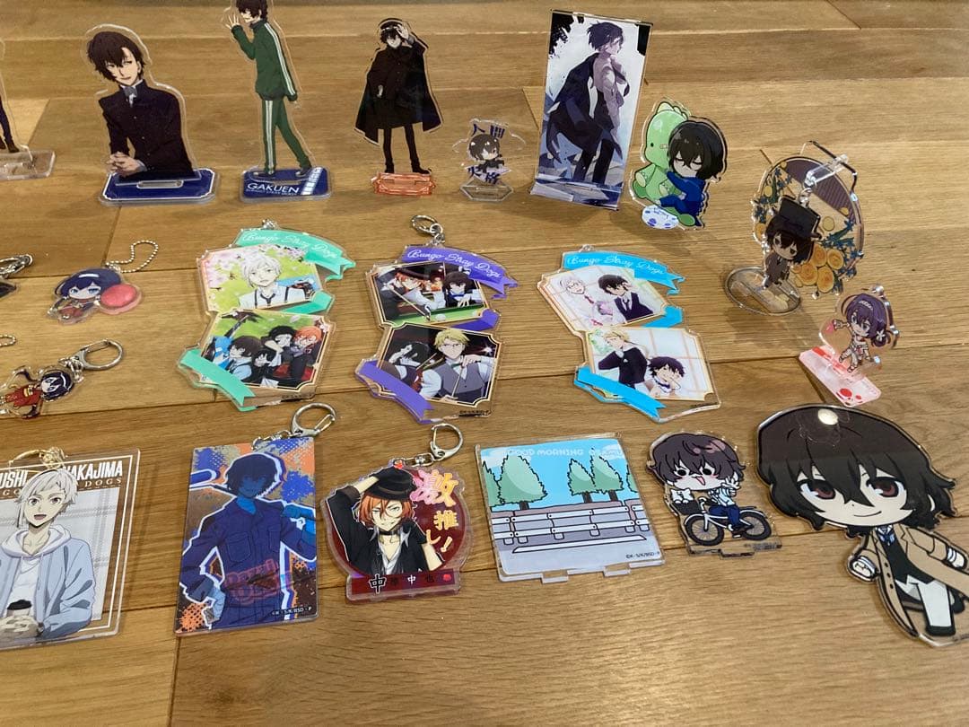 文豪スト　アニメキャラクターアクリルスタンド　ポスター 缶バッジセット