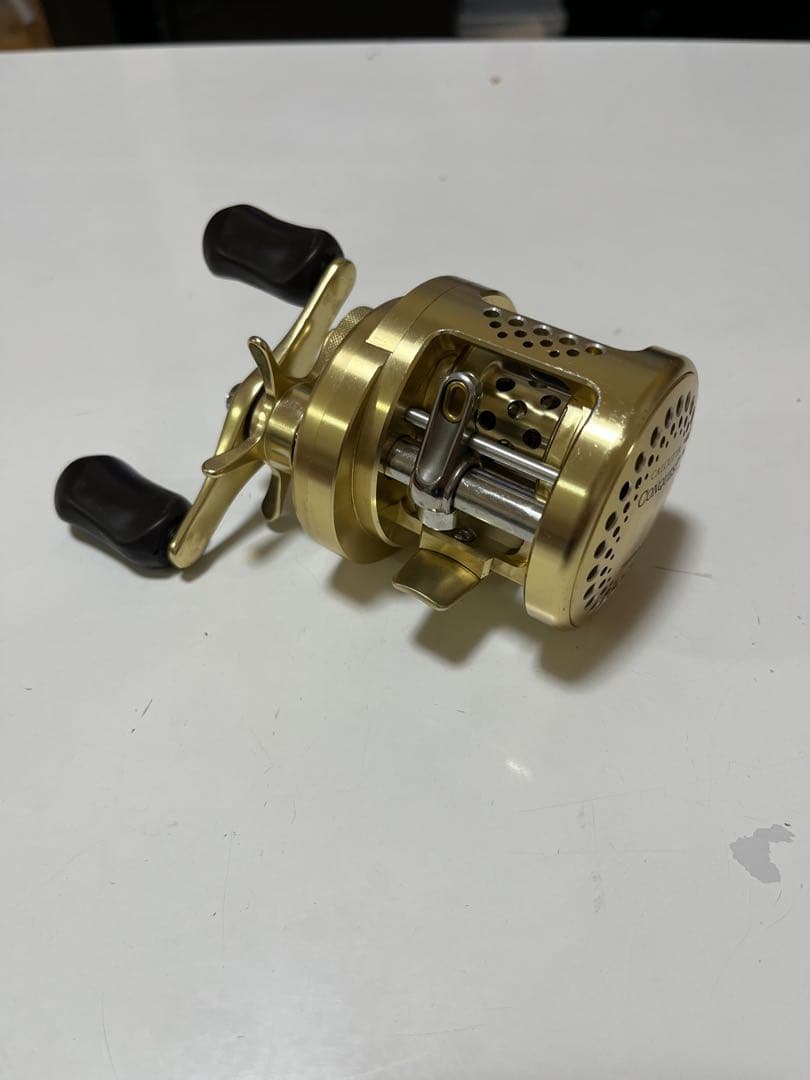 シマノ　カルカッタコンクエスト　100