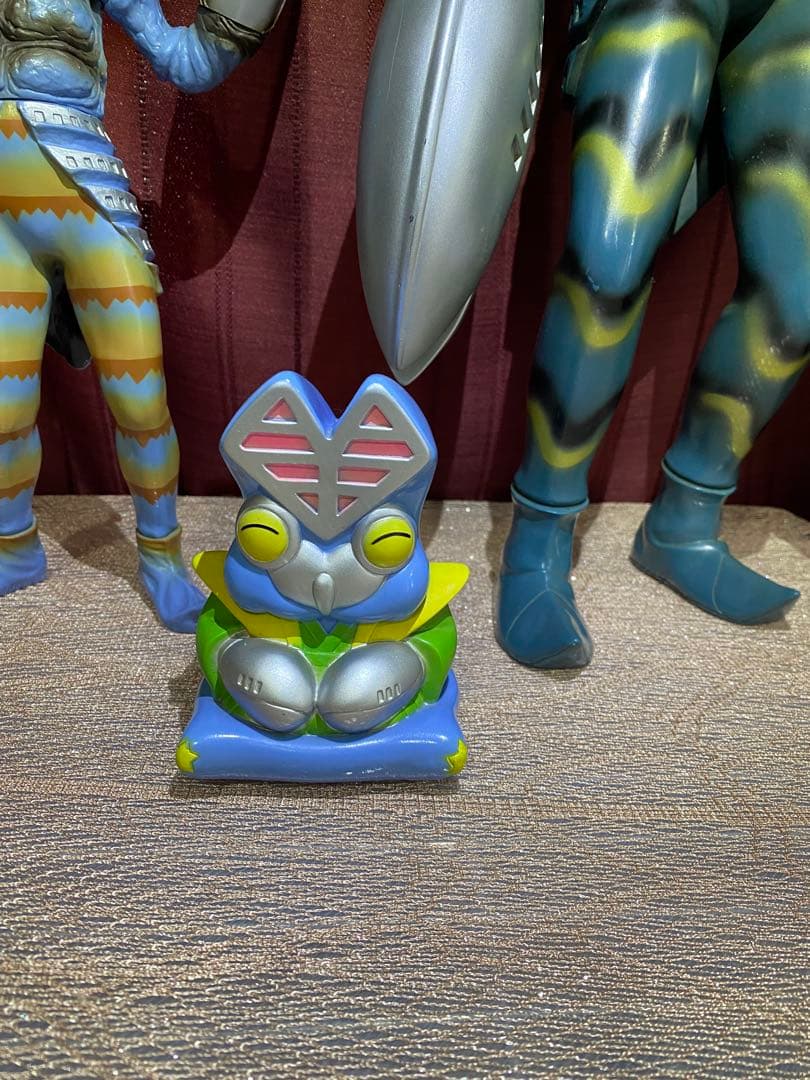 バルタン星人　フィギュア　貯金箱　セット