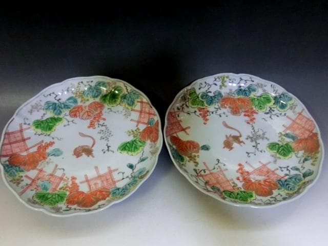 皿■古伊万里 兎紋 2枚(江戸後期～明治期)葡萄の絵 赤絵 時代物 骨董品■
