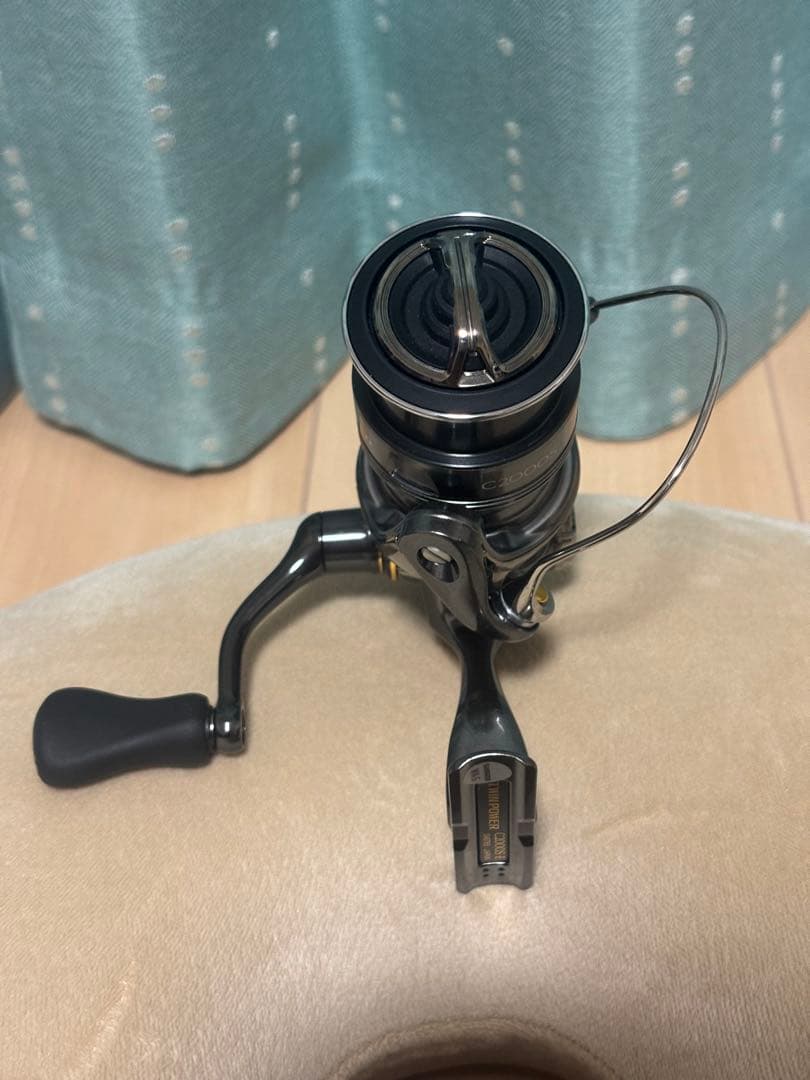 co　シマノ　２４ツインパワー Ｃ２０００Ｓ　ＳＨＩＭＡＮＯ