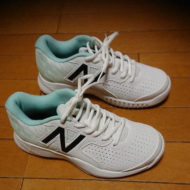 テニスシューズ・ラケットバック