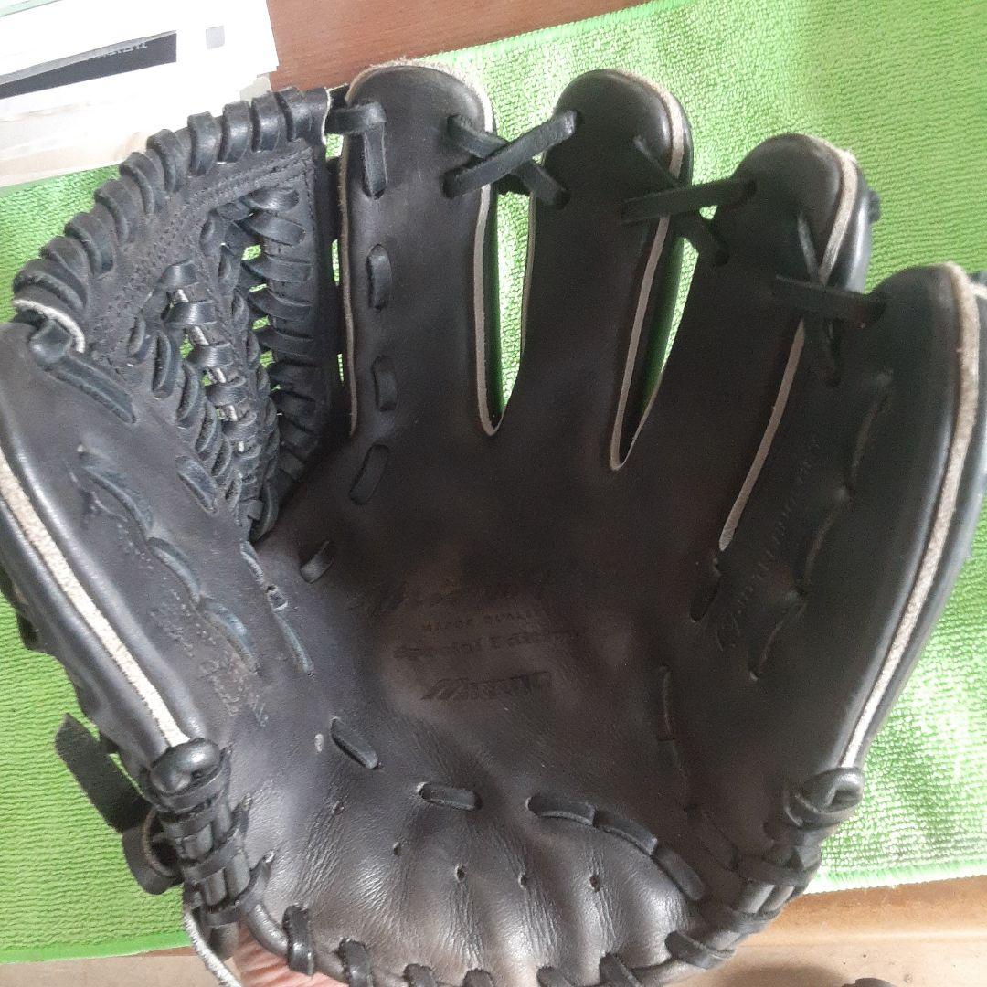 ミズノ　野球グローブ 黒