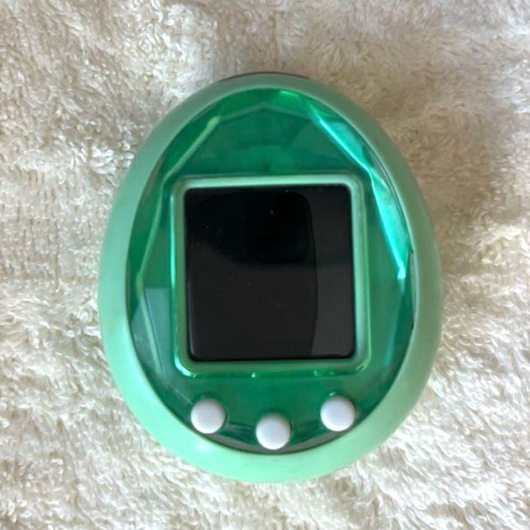 たまごっちiD グリーン 緑　ストラップ付き