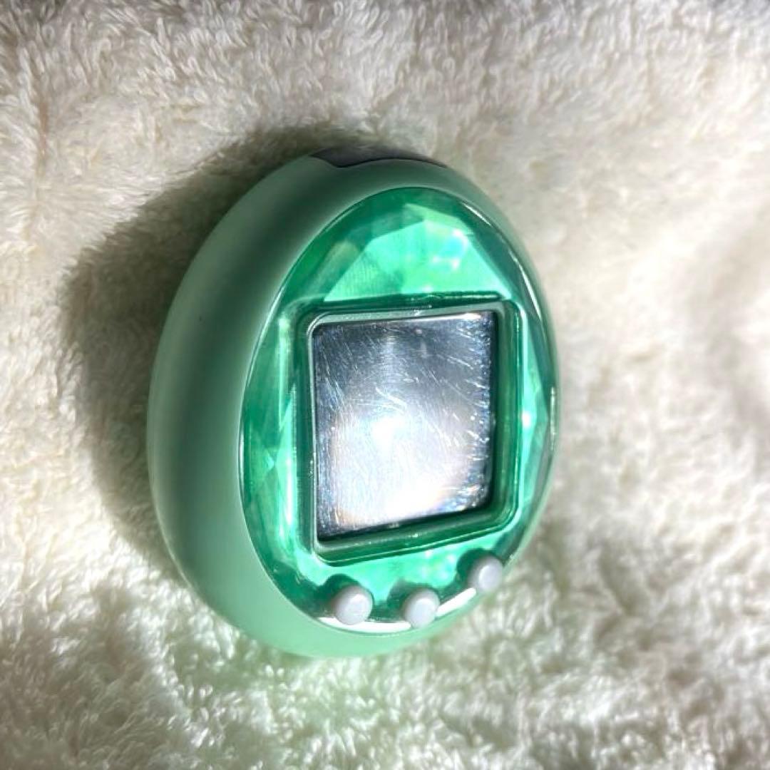 たまごっちiD グリーン 緑　ストラップ付き