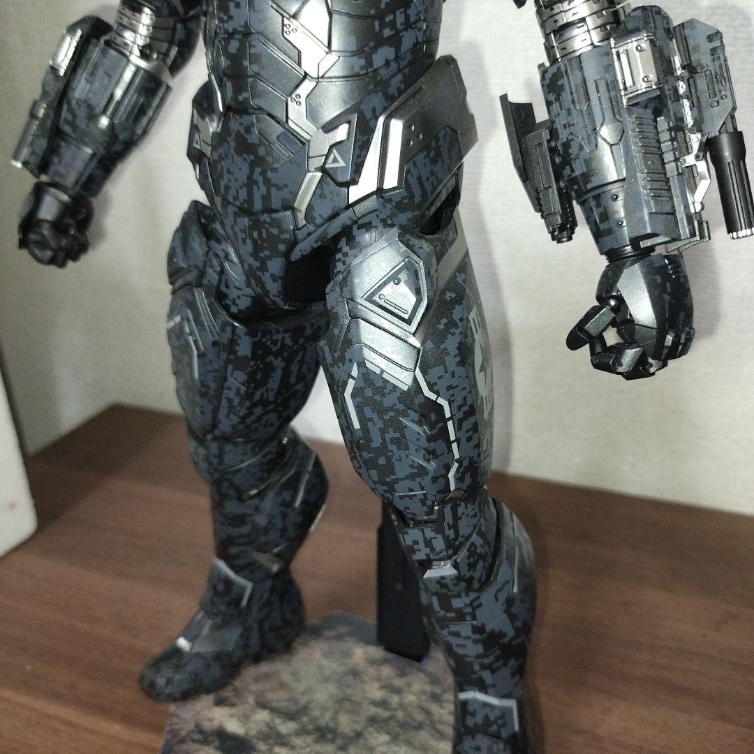 ホットトイズ　1/6 ウォーマシンフィギュア インフィニティウォーアベンジャーズ