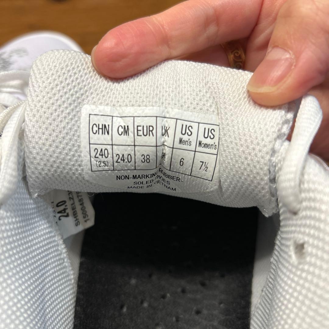 ヨネックス　パワークッションエクリプションZメン　24.0cm