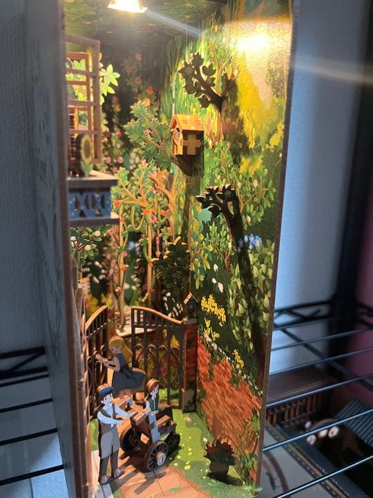 ブックエンド　ミニチュア　完成品