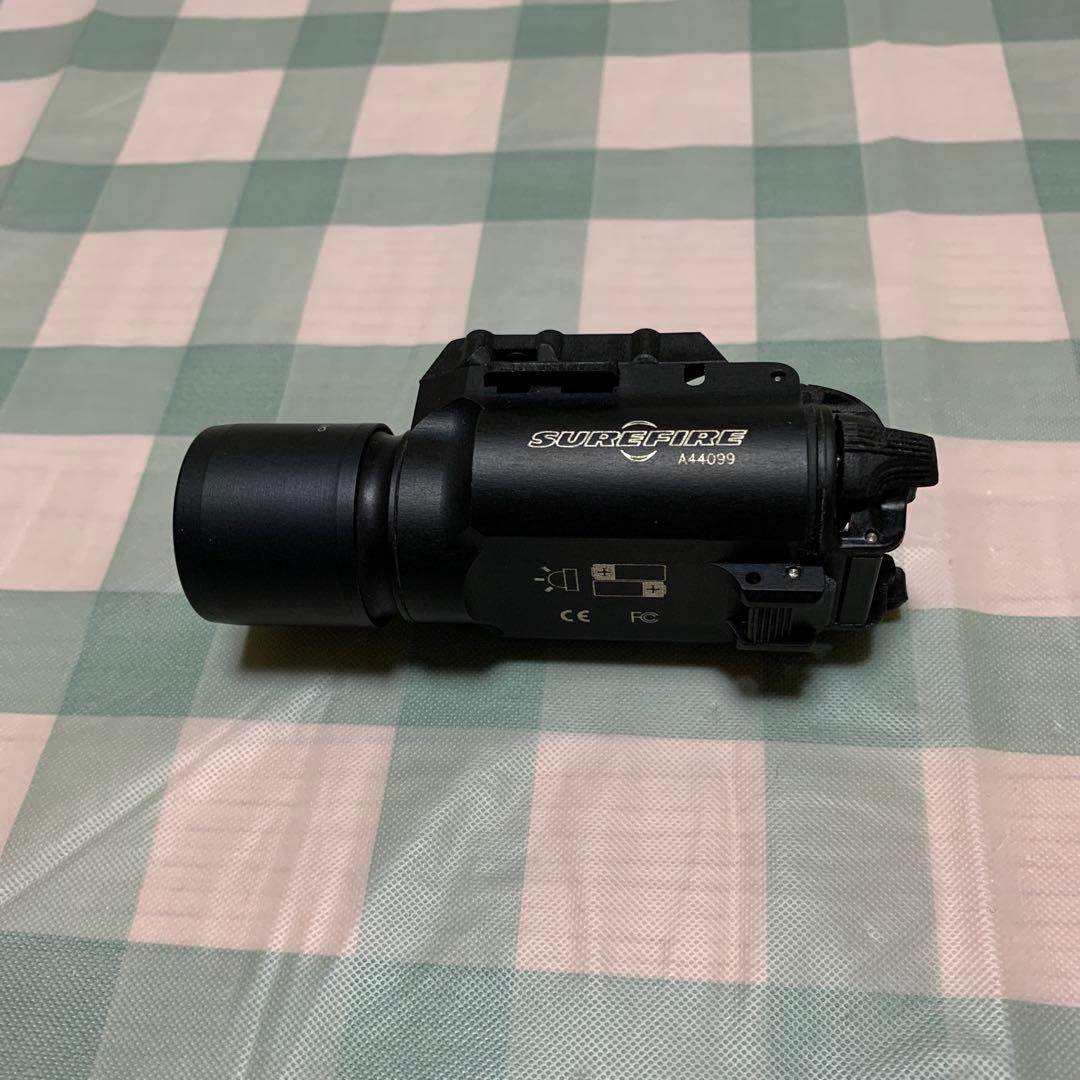 【実物】SureFire x300ウェポンライト