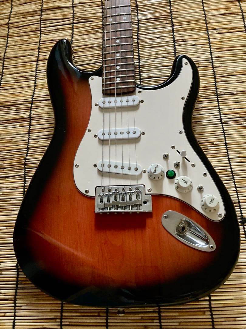 ☆ Carlosmonte　☆ 美品　新機能を追加改造したMavis ST