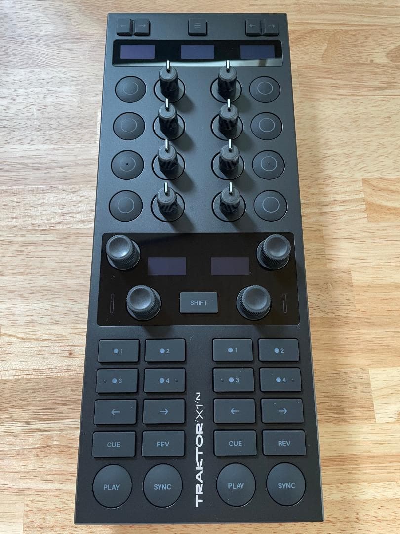 DJ機材 TRAKTOR X1 MK3 native instruments