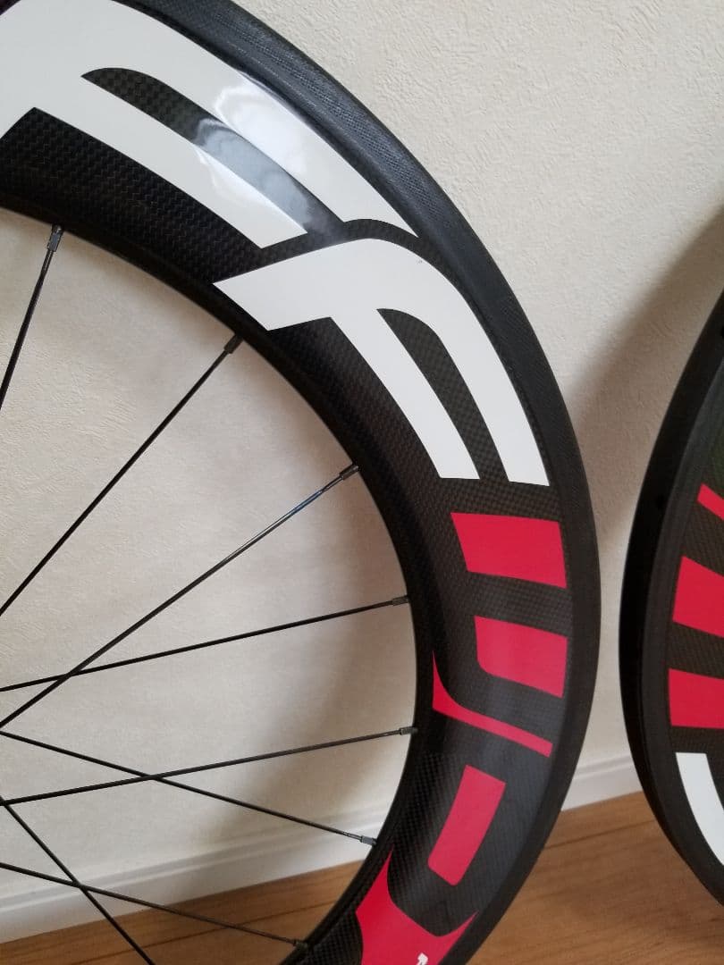 DNA FFWD F9R カーボン ホイール&タイヤ貼り付け 全て込み