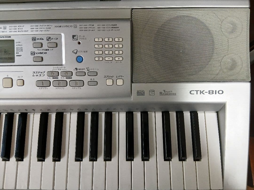 【カシオ】CTK-810 電子キーボード61鍵盤【付属品完備・Xスタンド付】