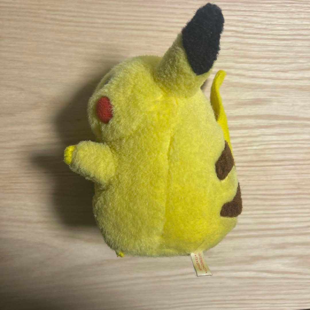 初期ピカチュウ　ぬいぐるみ　TOMY