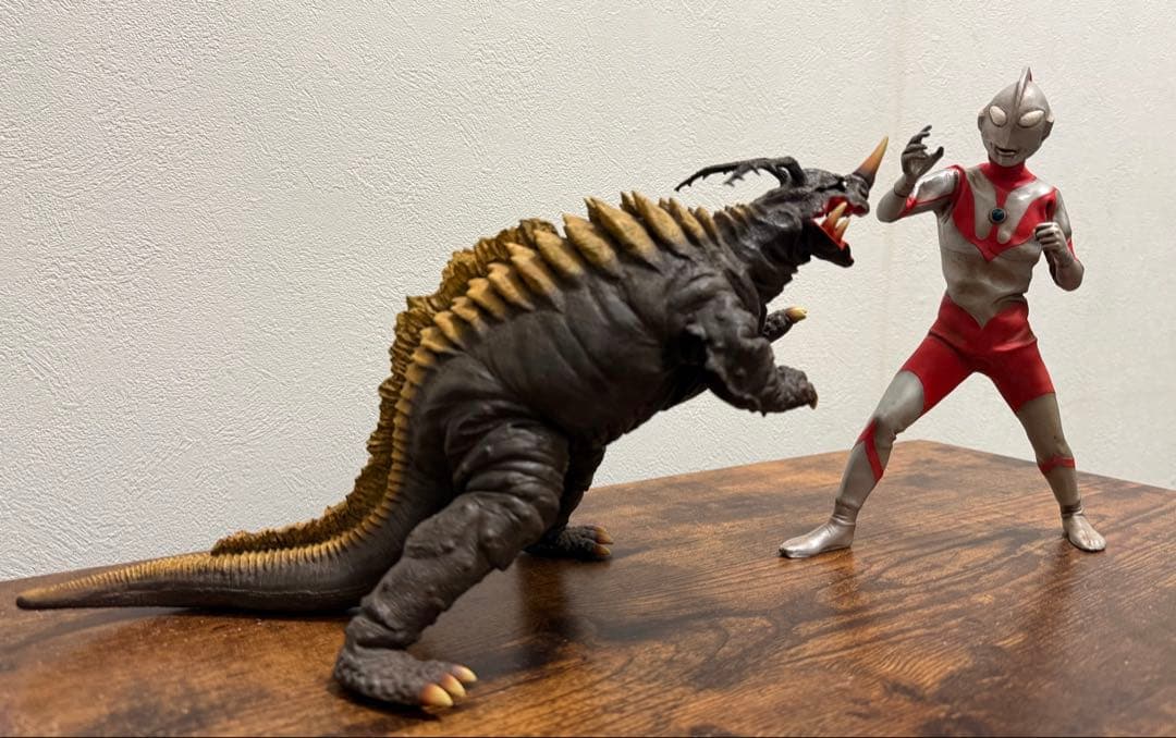 透明怪獣　ネロンガ　単品