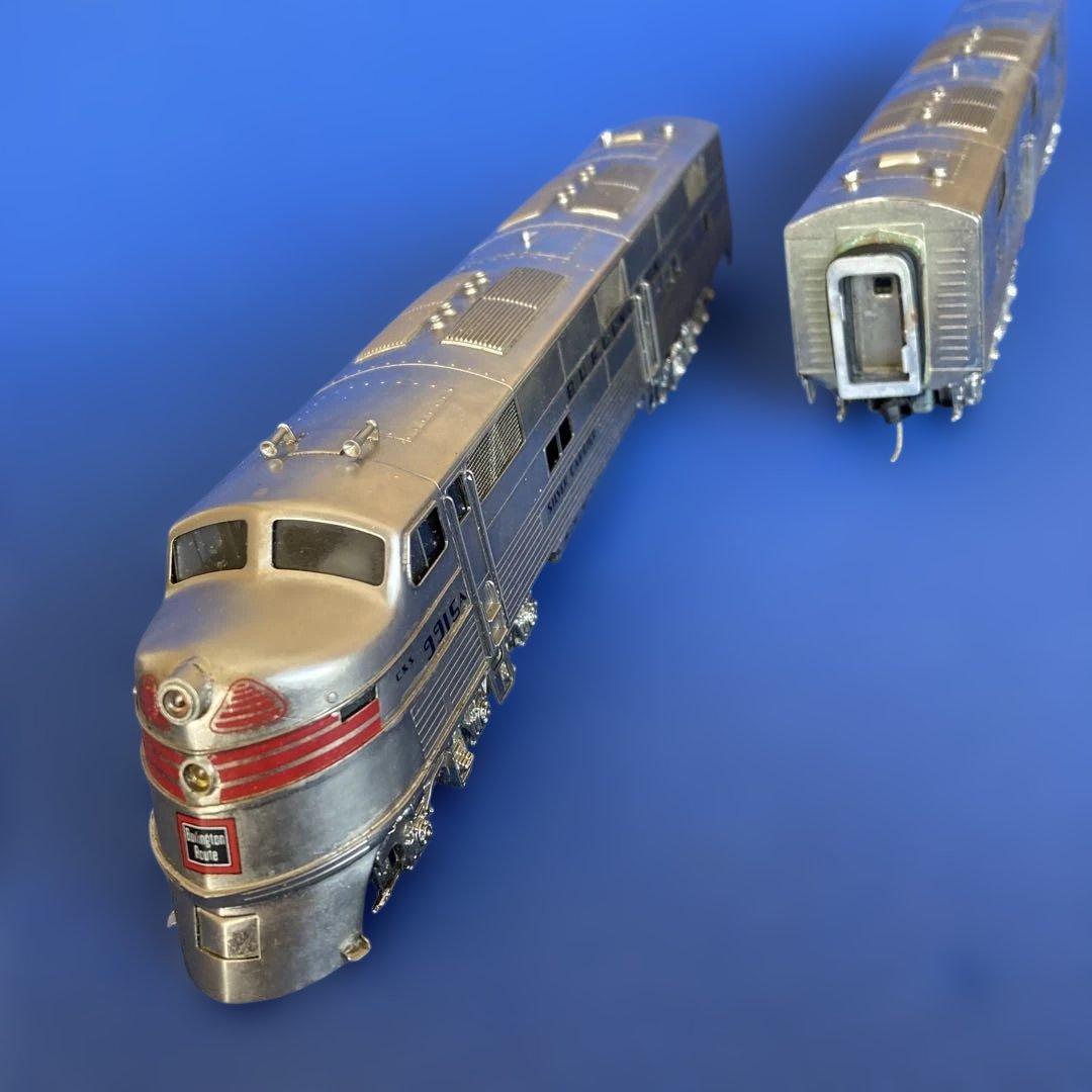 鉄道模型 ディーゼル機関車　HO 2両セット