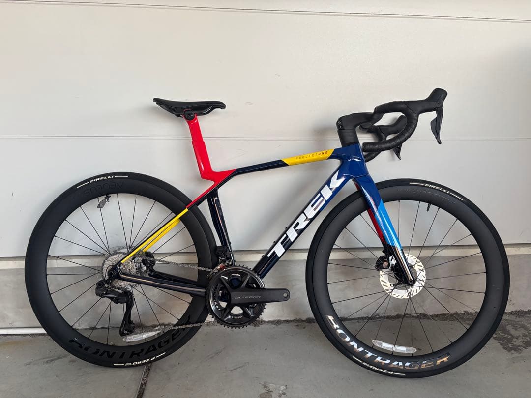 Madone SLR 7 Gen 8 Sサイズ　新品！