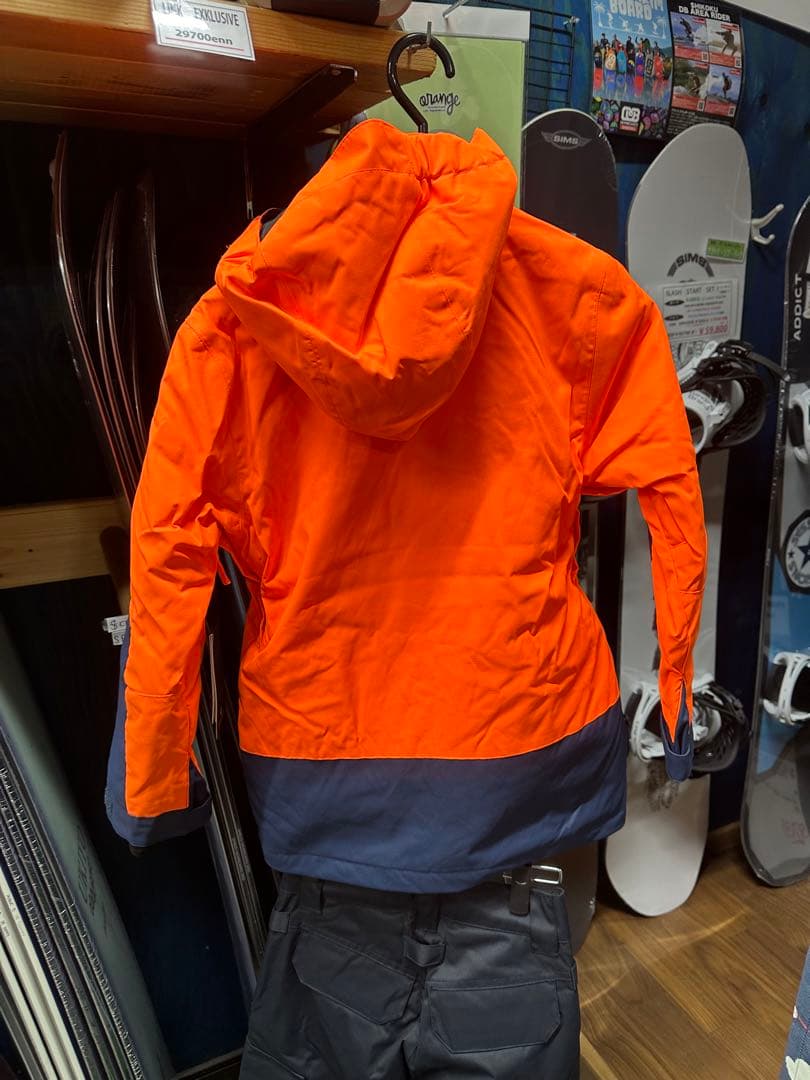 DC  kids 130cmサイズ　新品　展示品セール型落ち　かっこいい