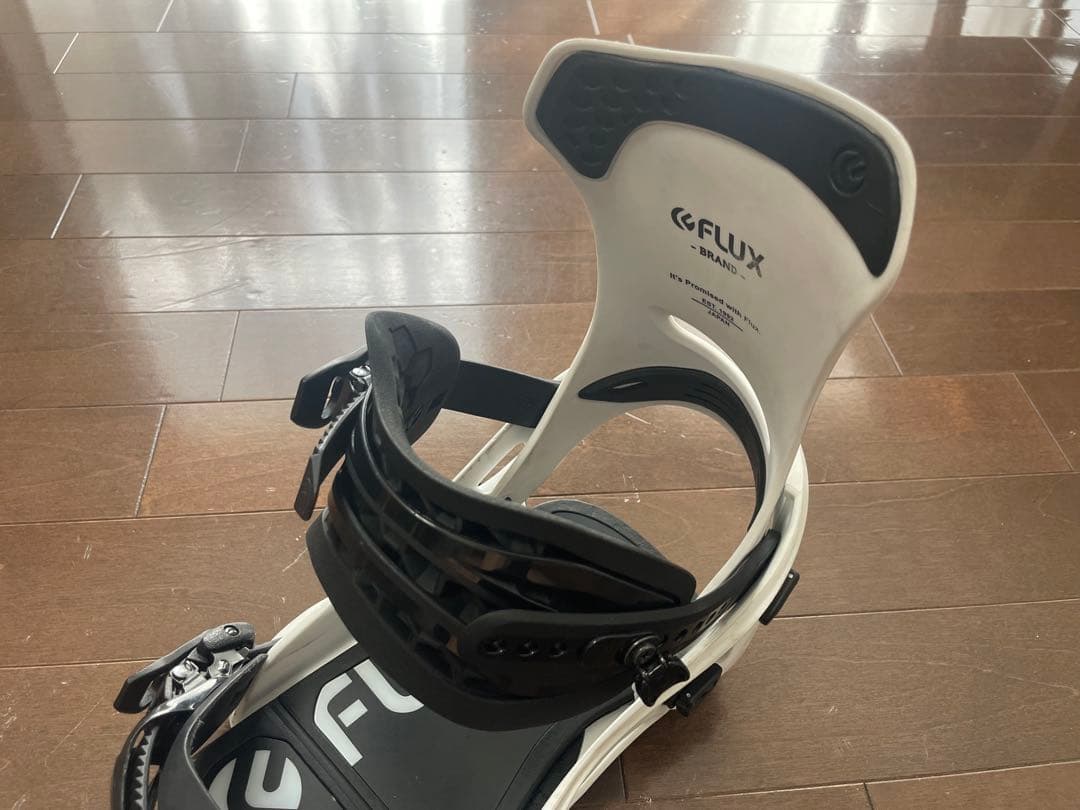 19-20 FLUX DS ビンディング ホワイト/ブラック　Mサイズ