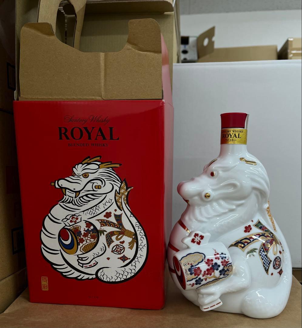 サントリー ブレンデッドウイスキー 陶器ボトル600ml 43%辰歳