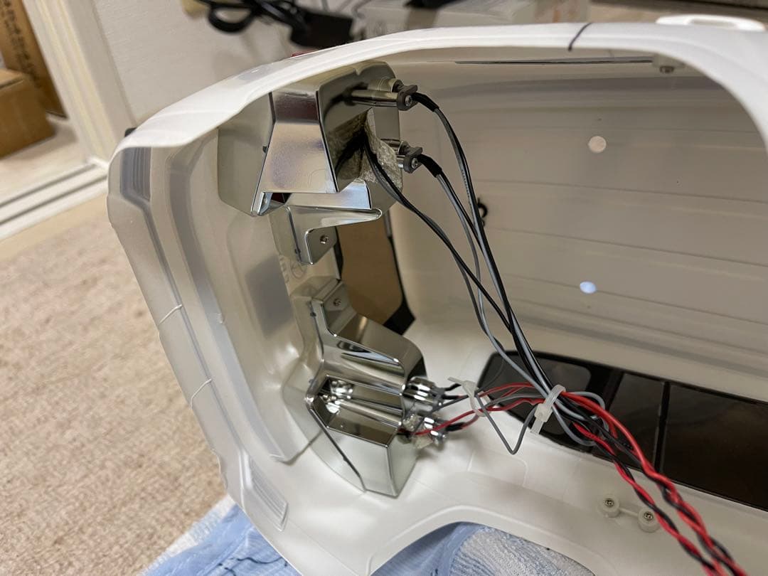 タミヤ ランドクルーザー300 ラジコン　リフトアップパーツ付