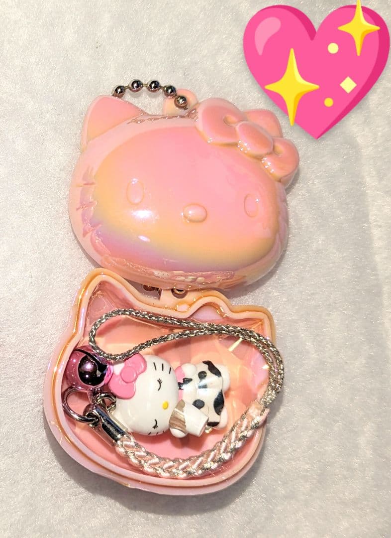 希少廃盤品♡ご当地キティ♡ 蒜山限定♡牧場バージョン牛乳♡根付け＆キティグッズ♡