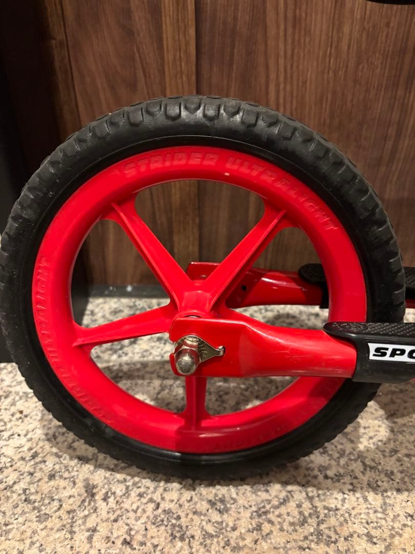 【美品】STRIDER SPORTS 赤 12インチ カスタム済
