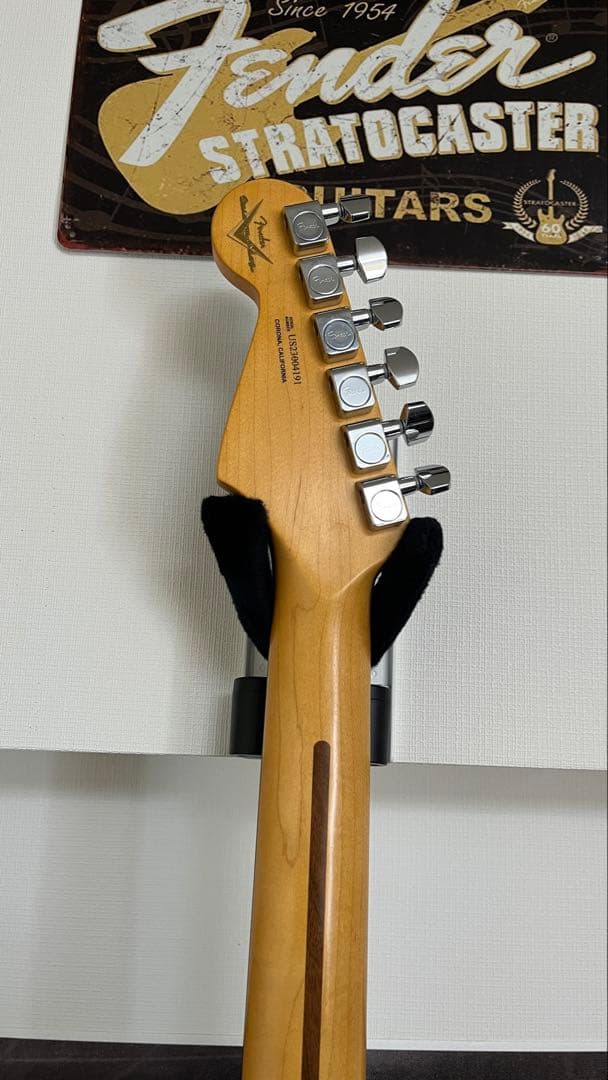 ギター FENDER American Ultra Luxe Stratocaster