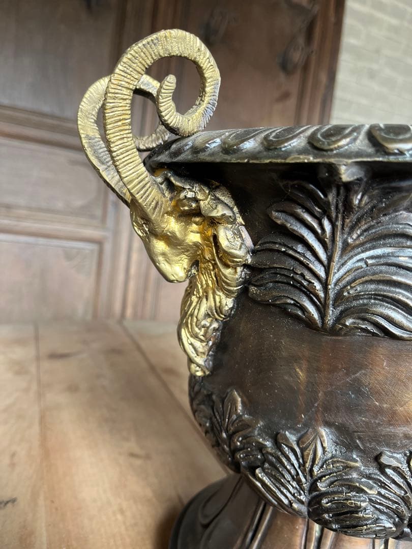 フランス製ブロンズ装飾花瓶　非常に希少